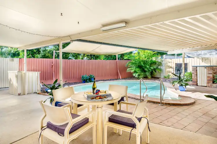 167 Dayman Street, Urangan QLD 4655