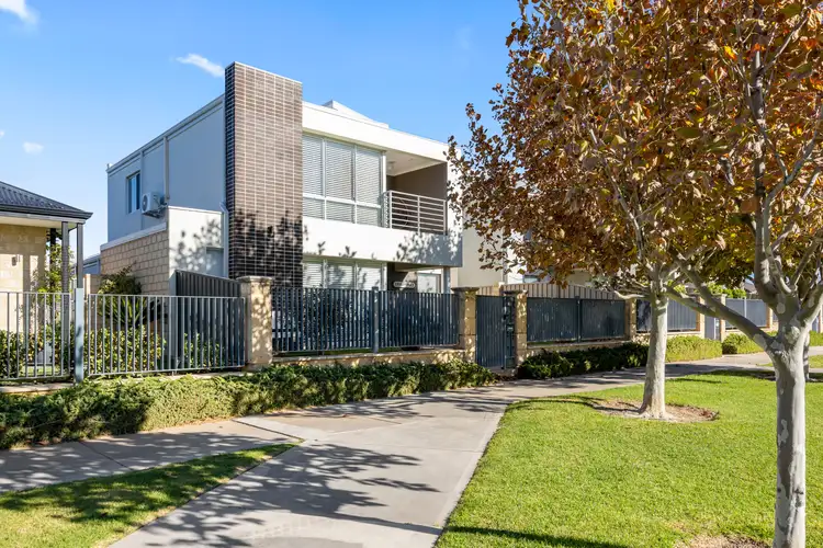 5 Cowes Lane, Jindalee WA 6036