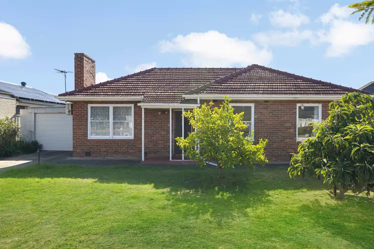 5 Broadford Crescent, Findon SA 5023