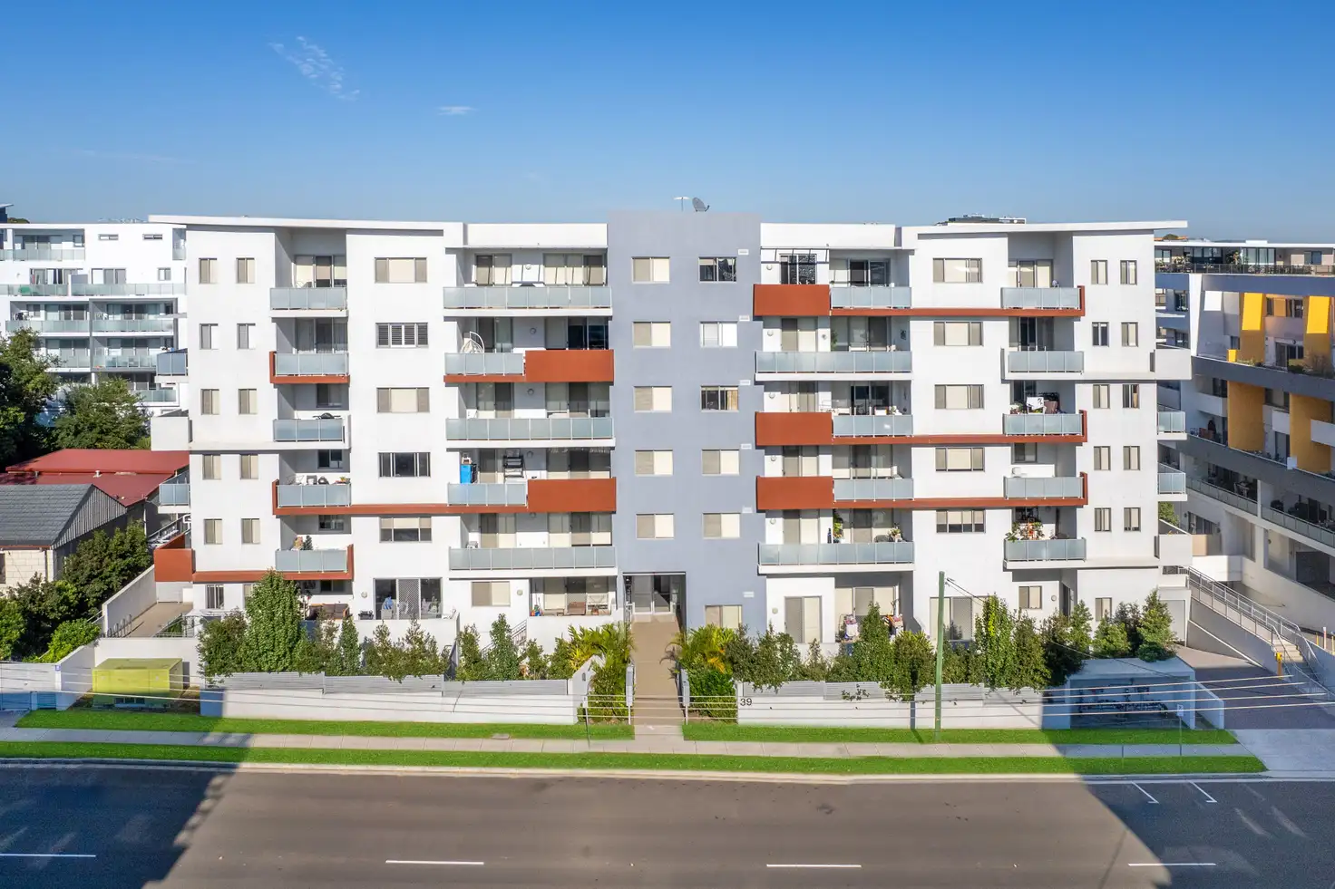 Main view of Homely unit listing, 2/39 Chamberlain Street, Campbelltown NSW 2560