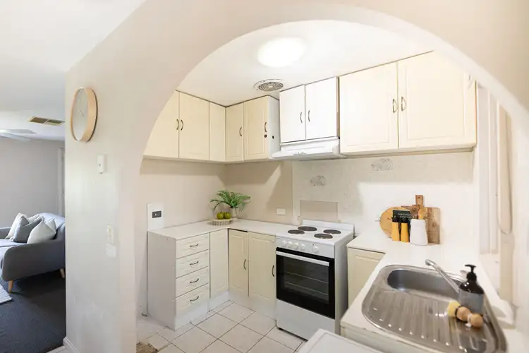 Fifth view of Homely house listing, 303 Sunshine Court, Lavington NSW 2641