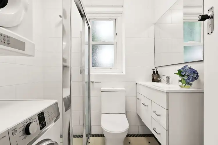 Fifth view of Homely apartment listing, 6/4 Macleay Street, Potts Point NSW 2011
