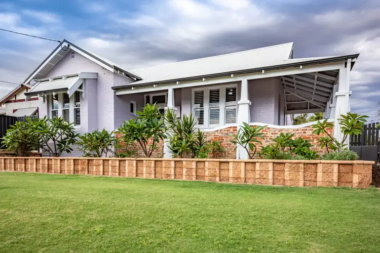 77 Francis Street, Beachlands WA 6530
