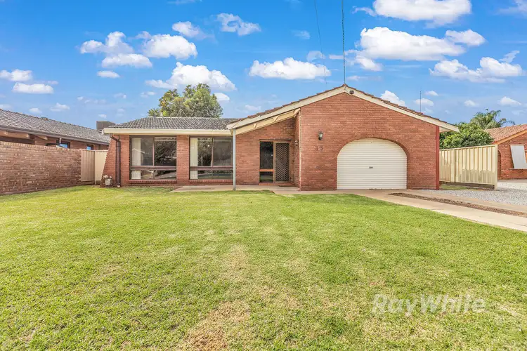 35 Rutley Crescent, Echuca VIC 3564