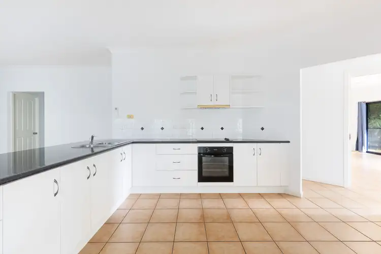 Sixth view of Homely house listing, 6 Carbeen Place, Emerald QLD 4720