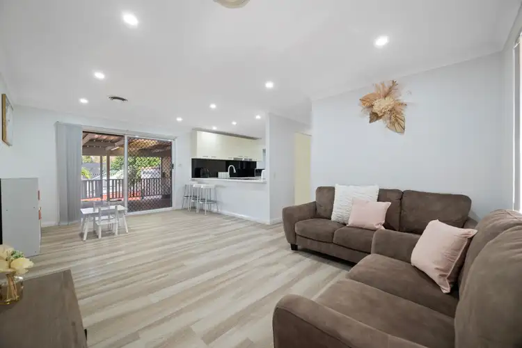Second view of Homely house listing, 5 Durden Place, Ambarvale NSW 2560