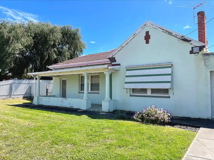 4 Telford Avenue