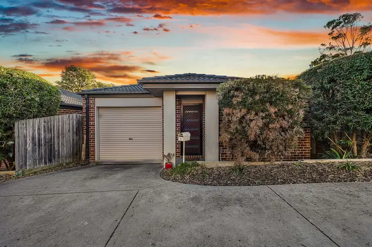 Main view of Homely unit listing, 15/11 Hawk Avenue, Pakenham VIC 3810