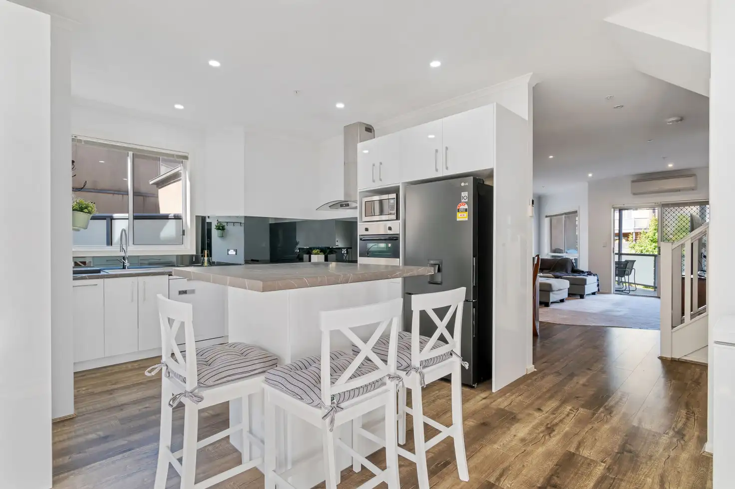 Main view of Homely unit listing, 25/13-15 Hewish Road, Croydon VIC 3136