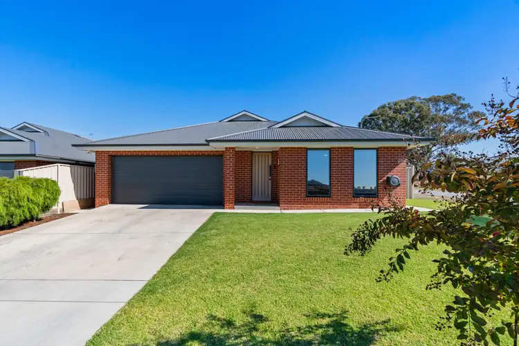 Main view of Homely house listing, 2/9 Jimberoo Loop, Gobbagombalin NSW 2650