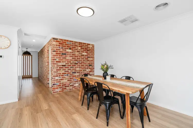Sixth view of Homely house listing, 2/9 Jimberoo Loop, Gobbagombalin NSW 2650