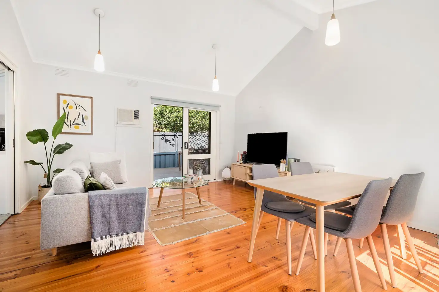 Main view of Homely unit listing, 3/24 Grant Street, Oakleigh VIC 3166