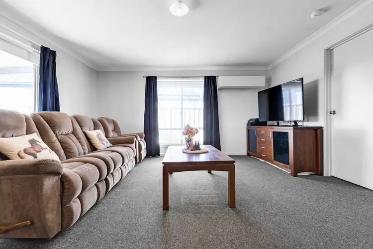Second view of Homely house listing, 8 Immacolata Rise, Red Cliffs VIC 3496