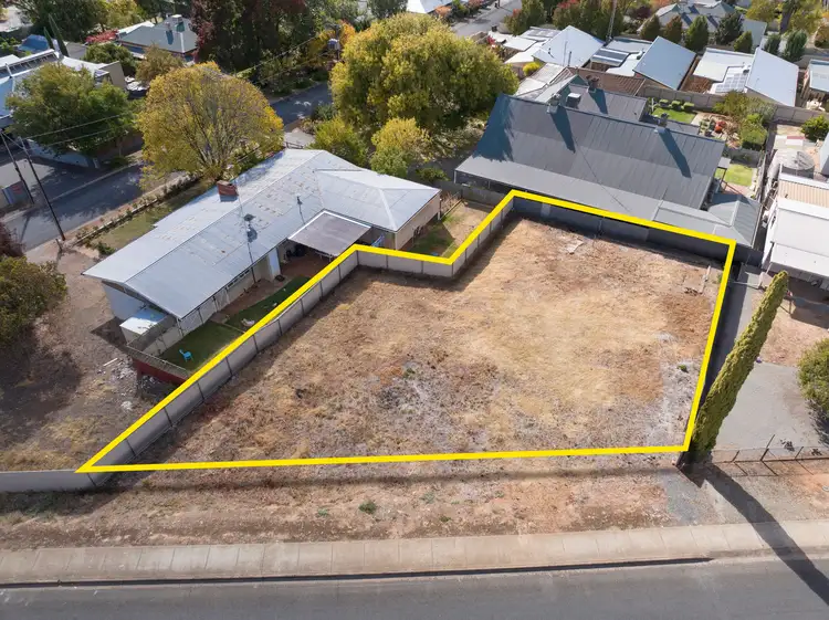 39 Albert Street, Clare SA 5453