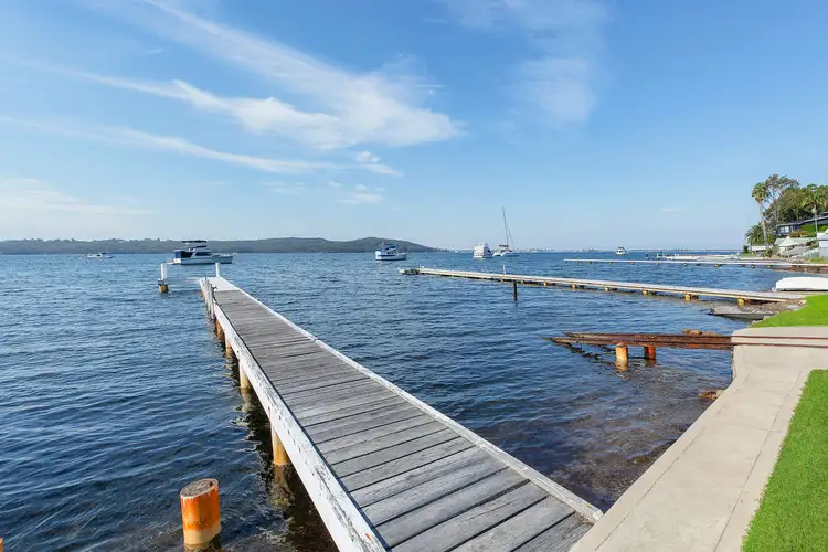 50 Skye Point Road, Coal Point NSW 2283