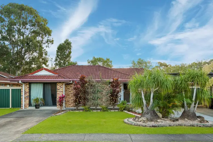 19 Crozier Crescent