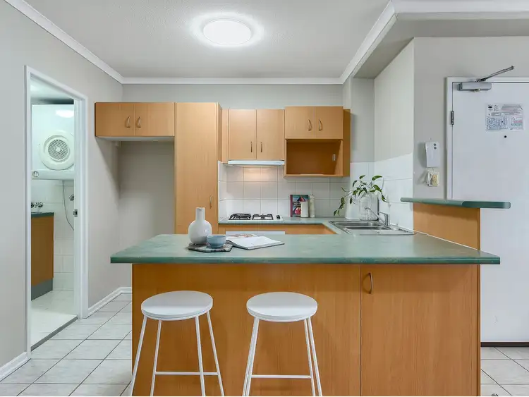 Fifth view of Homely apartment listing, 22/2 Saint Pauls Terrace, Spring Hill QLD 4000