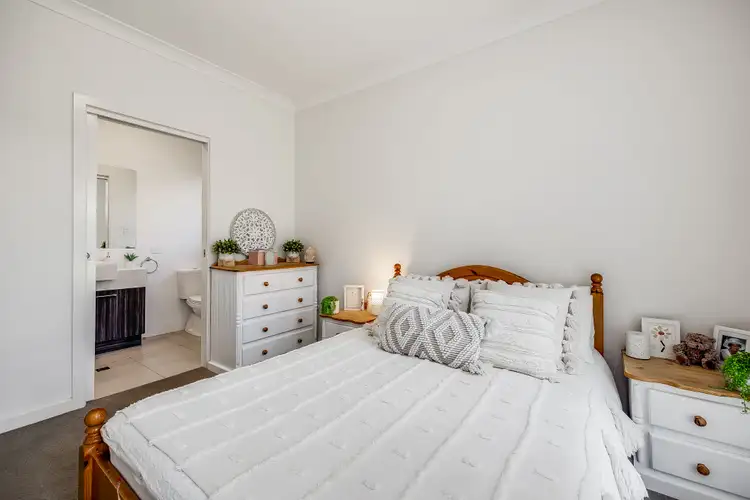 Sixth view of Homely house listing, 8 Vineview Walk, Park Holme SA 5043