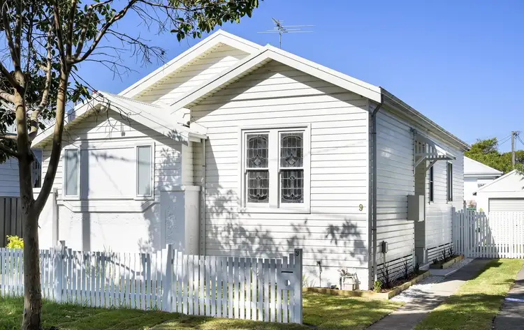 9 Antill Street, Mayfield NSW 2304