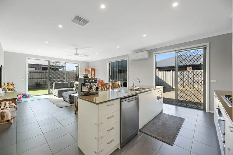 Fourth view of Homely house listing, 7 Cinnamon Street, Drouin VIC 3818
