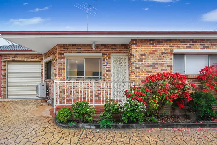 4/99 Greenacre Road, Greenacre NSW 2190