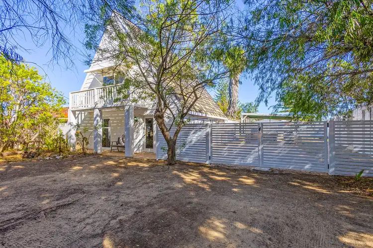 32 Walker Avenue, Lancelin WA 6044