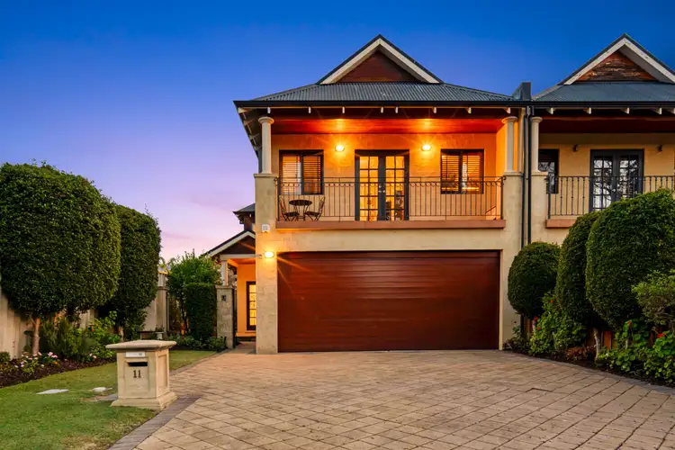 11 Mackenzie Road, Applecross WA 6153
