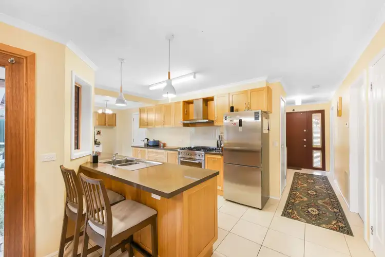 Fourth view of Homely house listing, 2 Glendale Crescent, Berwick VIC 3806
