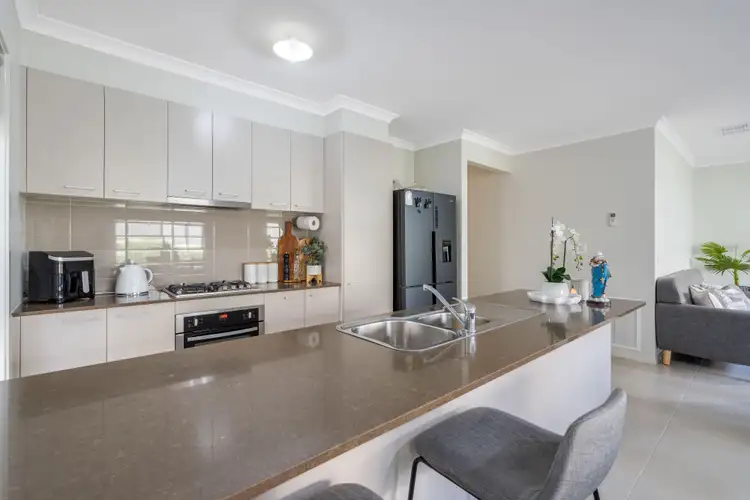Second view of Homely house listing, 10 Montvale Drive, Craigieburn VIC 3064
