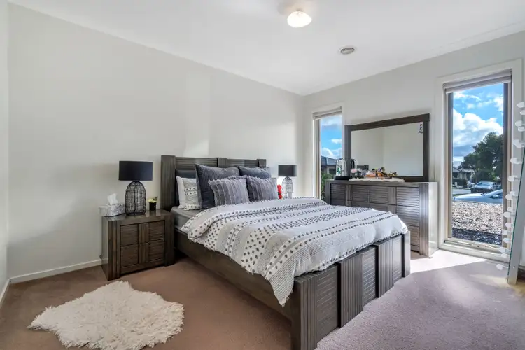 Sixth view of Homely house listing, 10 Montvale Drive, Craigieburn VIC 3064