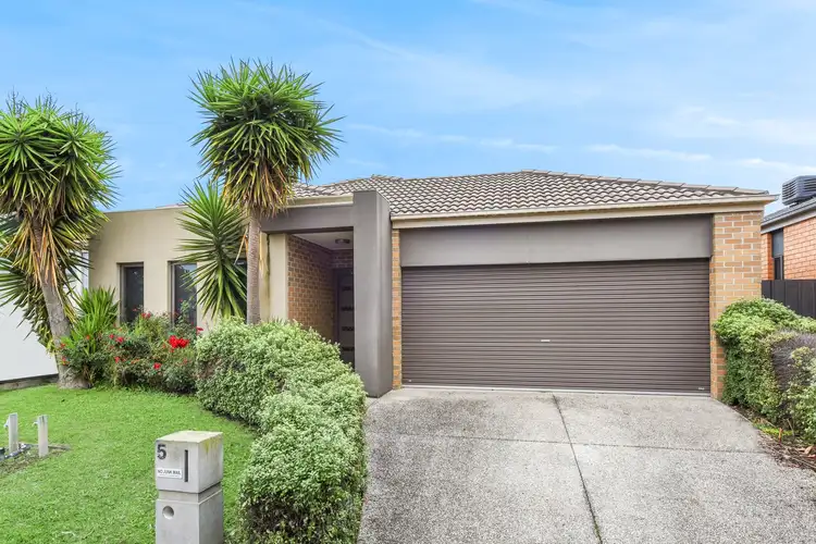 Second view of Homely house listing, 5 Aldous Place, Cranbourne North VIC 3977