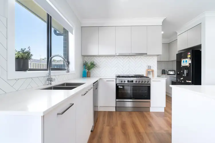 50 Eisenhauer Drive, Thurgoona NSW 2640