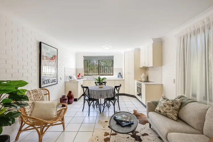 2/43 Charnley Street, Kearneys Spring QLD 4350