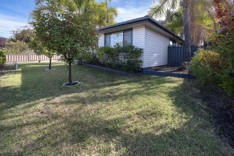 Fifth view of Homely house listing, 2 Eyre Court, Swan Hill VIC 3585