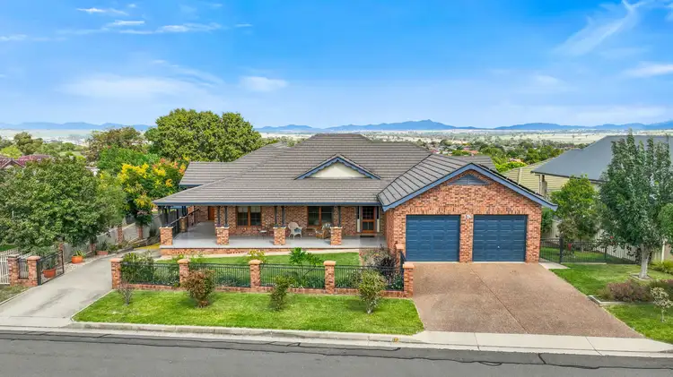 17A Bandalong Street, Tamworth NSW 2340