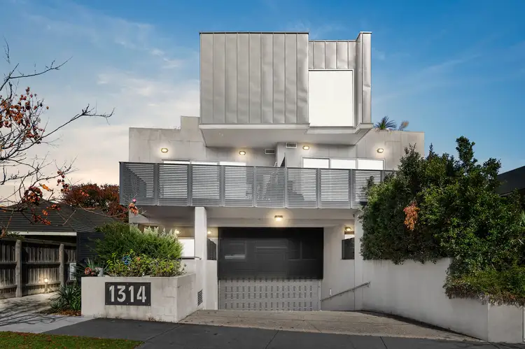 8/1314 Dandenong Road, Hughesdale VIC 3166