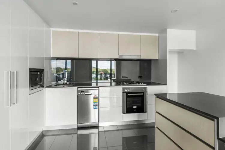 Sixth view of Homely unit listing, 10/35 Clarence Road, Indooroopilly QLD 4068