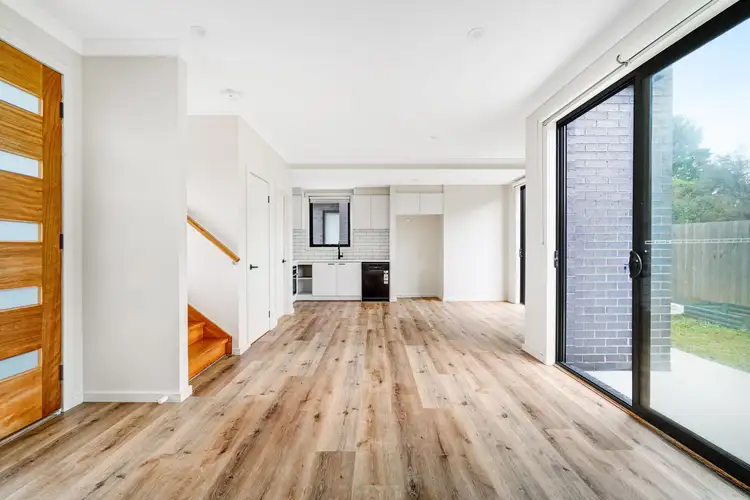 3/158 Rathcown Road, Reservoir VIC 3073