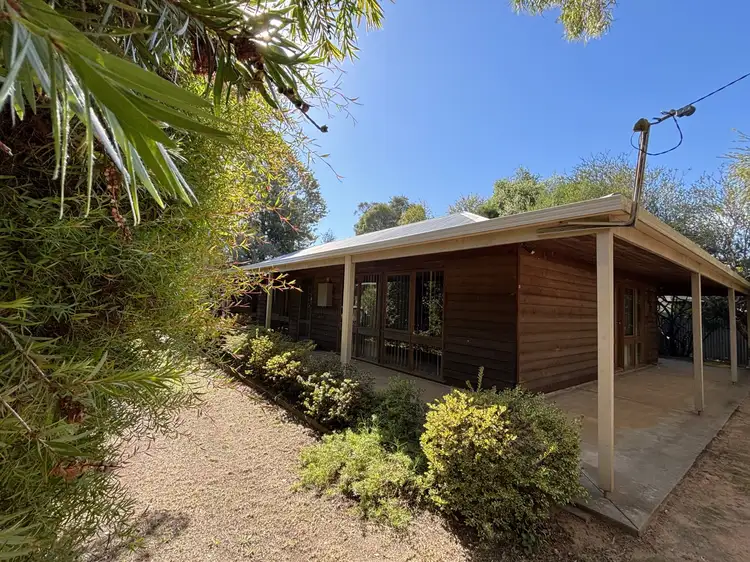 8 Collie Street, Barooga NSW 3644