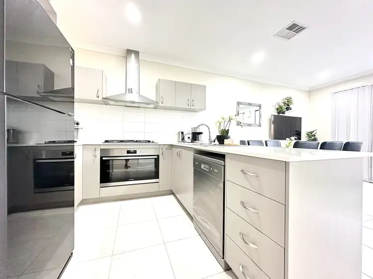 35 Marwood Circuit, Success WA 6164