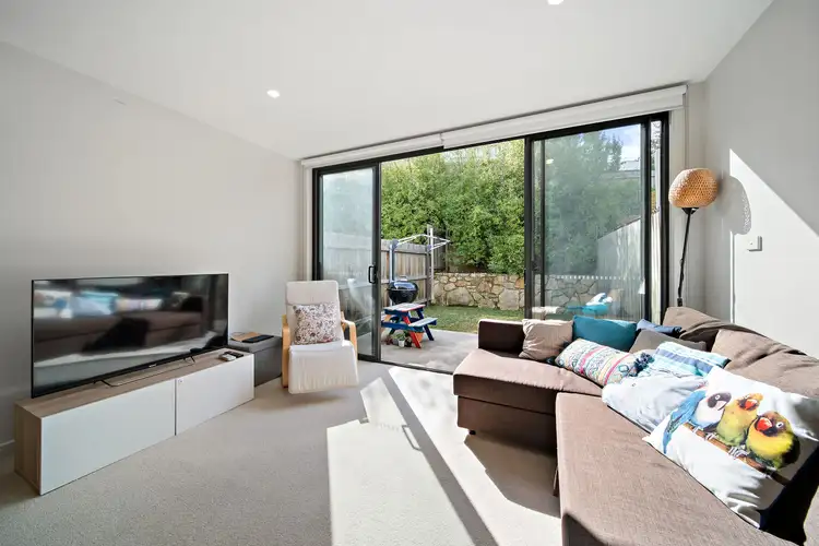 15 Wanderlight Avenue
