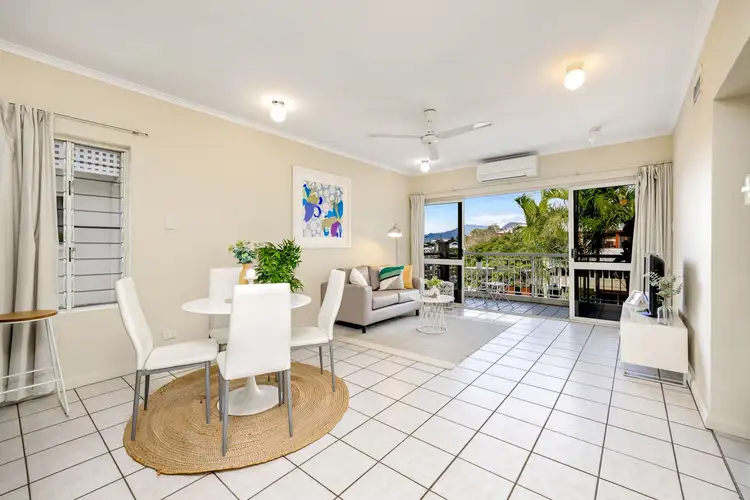17/208 Grafton Street, Cairns North QLD 4870