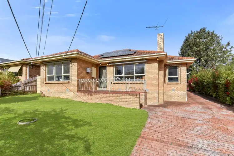 Main view of Homely unit listing, 1/10 Emerald Street, Mount Waverley VIC 3149
