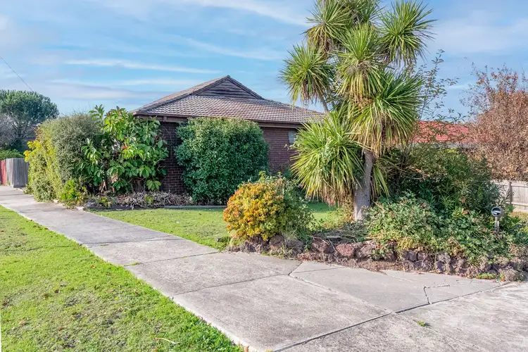 Second view of Homely house listing, 4 Fifer Rise, Bundoora VIC 3083