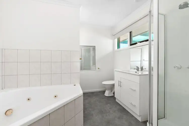 Fourth view of Homely house listing, 3 Anita Court, Lara VIC 3212