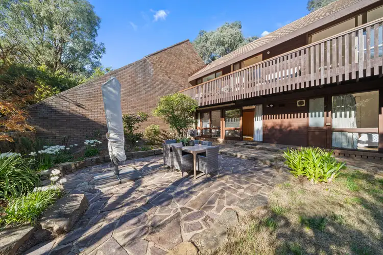 2 Wybalena Grove, Cook ACT 2614