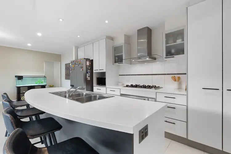 12 De Sassenay Crescent, Modbury Heights SA 5092