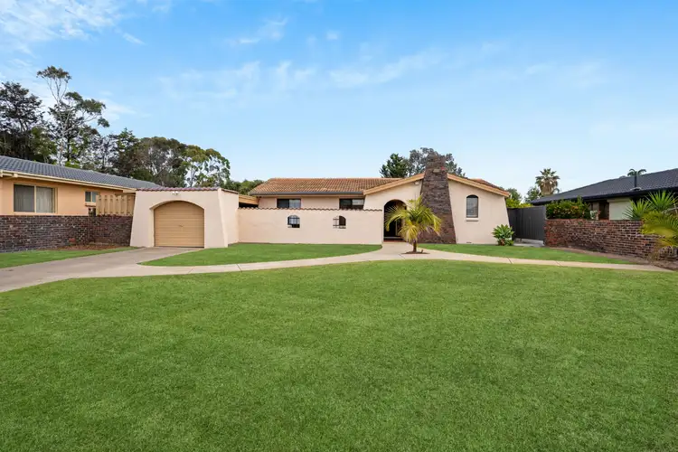 10 Manitoba Way, West Lakes SA 5021