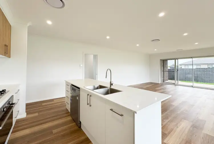 Seventh view of Homely house listing, 4 Ulmus Place, Parkes NSW 2870