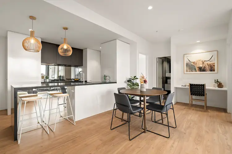8 Hepburn Road